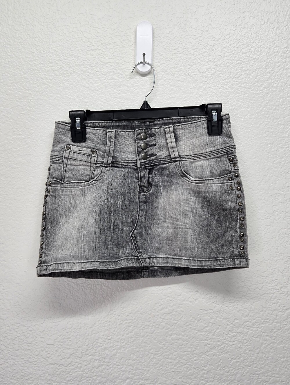 2.1 Denim Y2K Low Rise Gray Distressed Studded Denim Micro Mini Skirt Sz 25